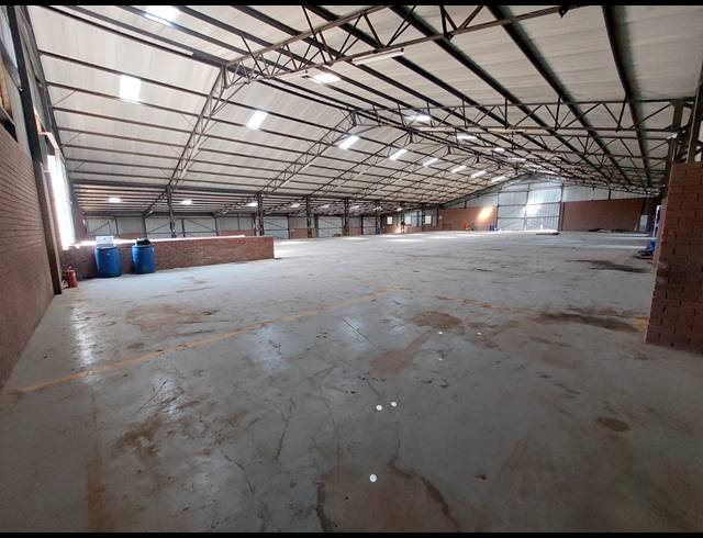2,400M² WORKSHOP TO LET IN FAIRLEADS